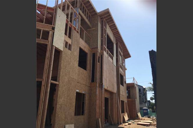 3-story house with roof deck, framing close-up